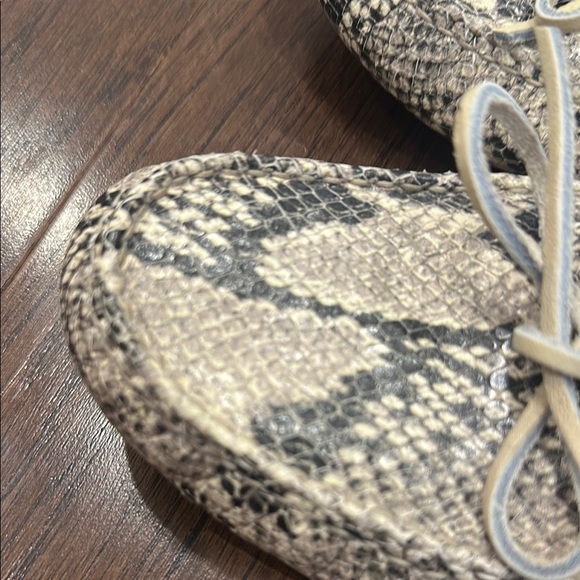 Cole Haan Snakeskin Patterned Loafers- size 8.5 - Picture 6 of 7